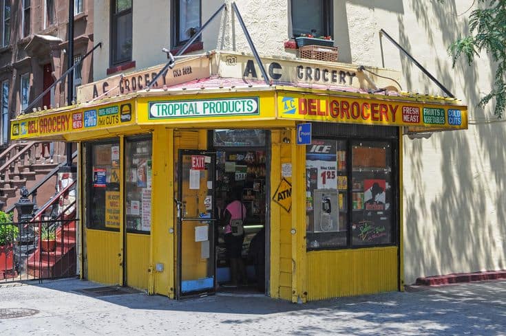 NYC local tours - guide at Brooklyn bodega with Tourista app