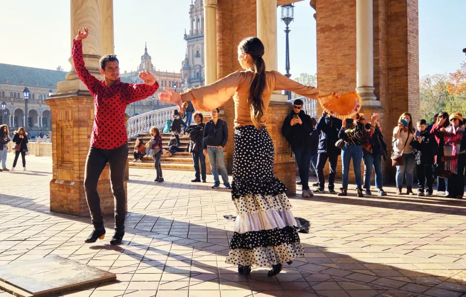 Spain’s Top Tours with Guidzapp 1 Spain tours - flamenco guide in Seville with Tourista app.